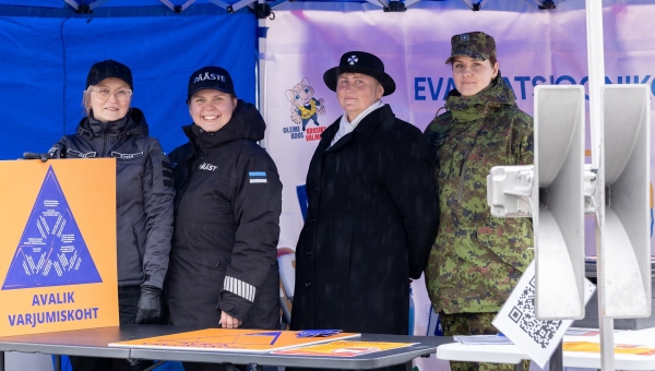 Keskväljakul peeti Euroopa päeva ja Uma Meki kevadlaata üheskoos